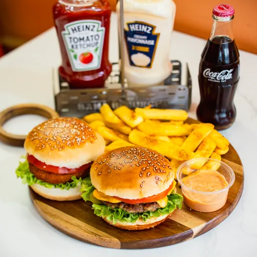 Bana Bi Chicken Burger & Köfte Burger Menü fotoğrafı